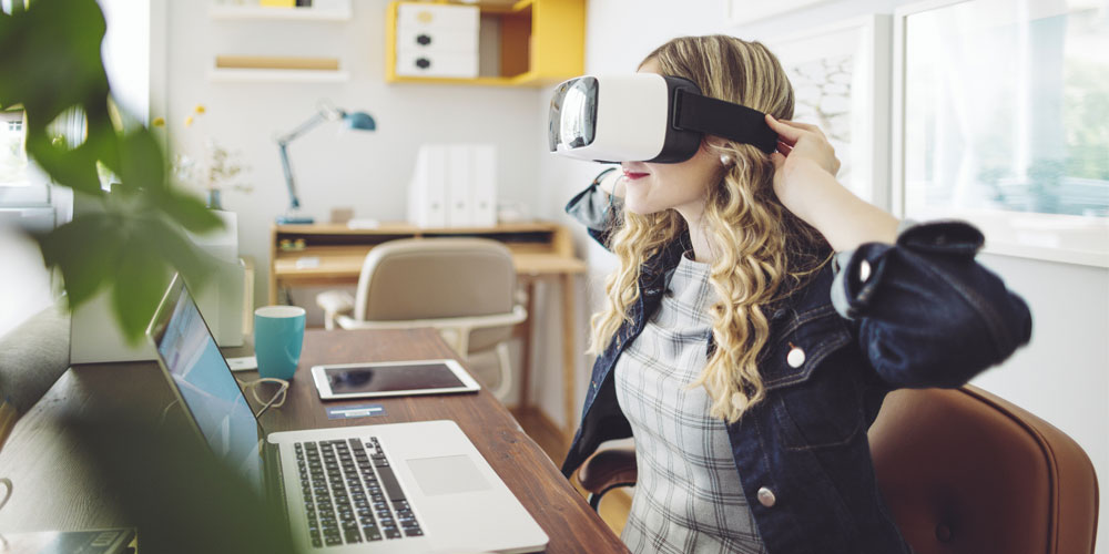 Virtual Reality and The Infinite Office In a WFH Era - YFS Magazine